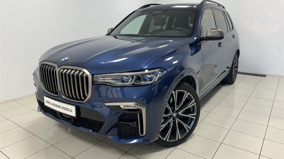 BMW X7 M50i