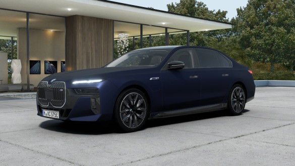 BMW M760e xDrive Sedan